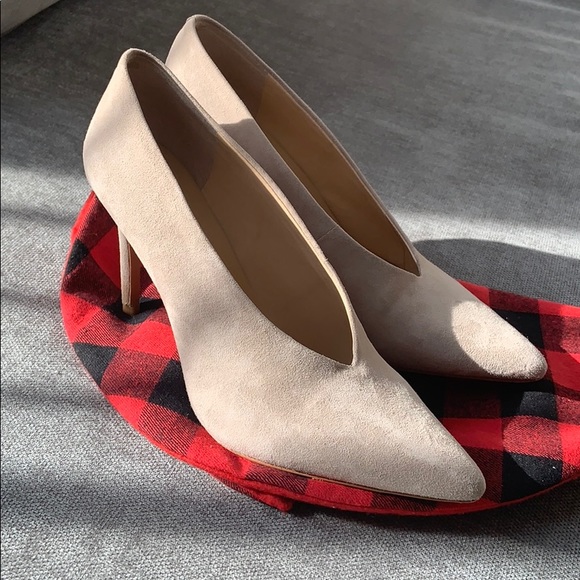 Vince Camuto Ankia Suede Pump - Picture 11 of 12